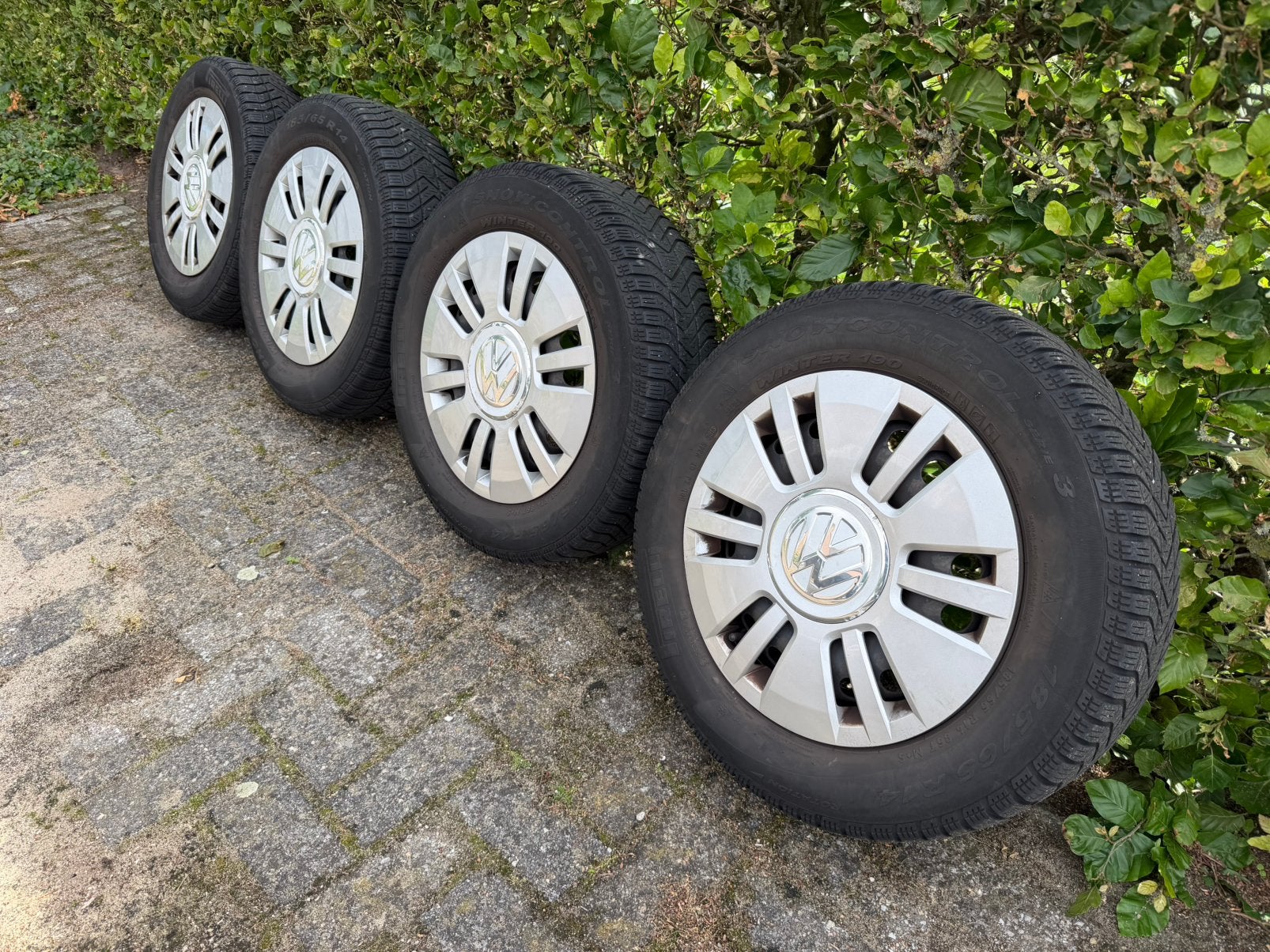 Velgen met wieldop Volkswagen Up, Auto diversen, Wieldoppen, Ophalen, Zo goed als nieuw