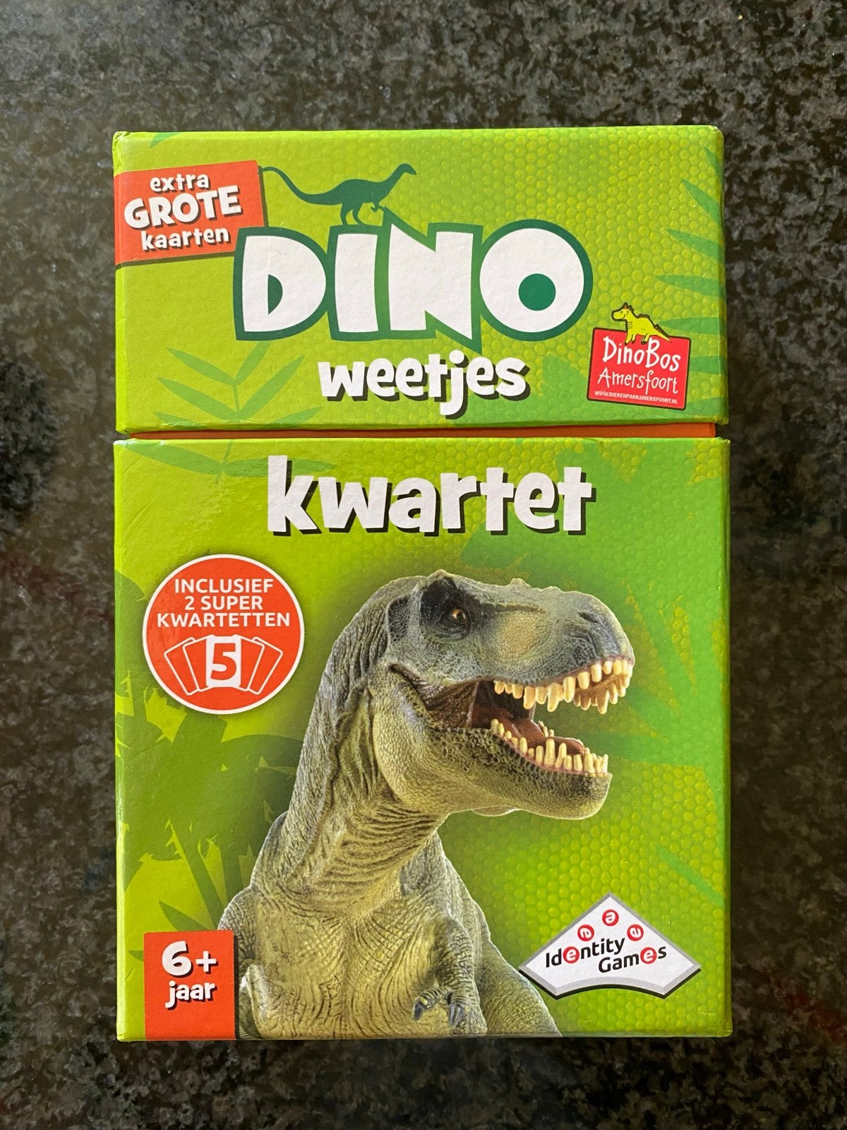 Dino Kwartet met weetjes - Identity Games, Drie of vier spelers, Ophalen of Verzenden, Zo goed als nieuw