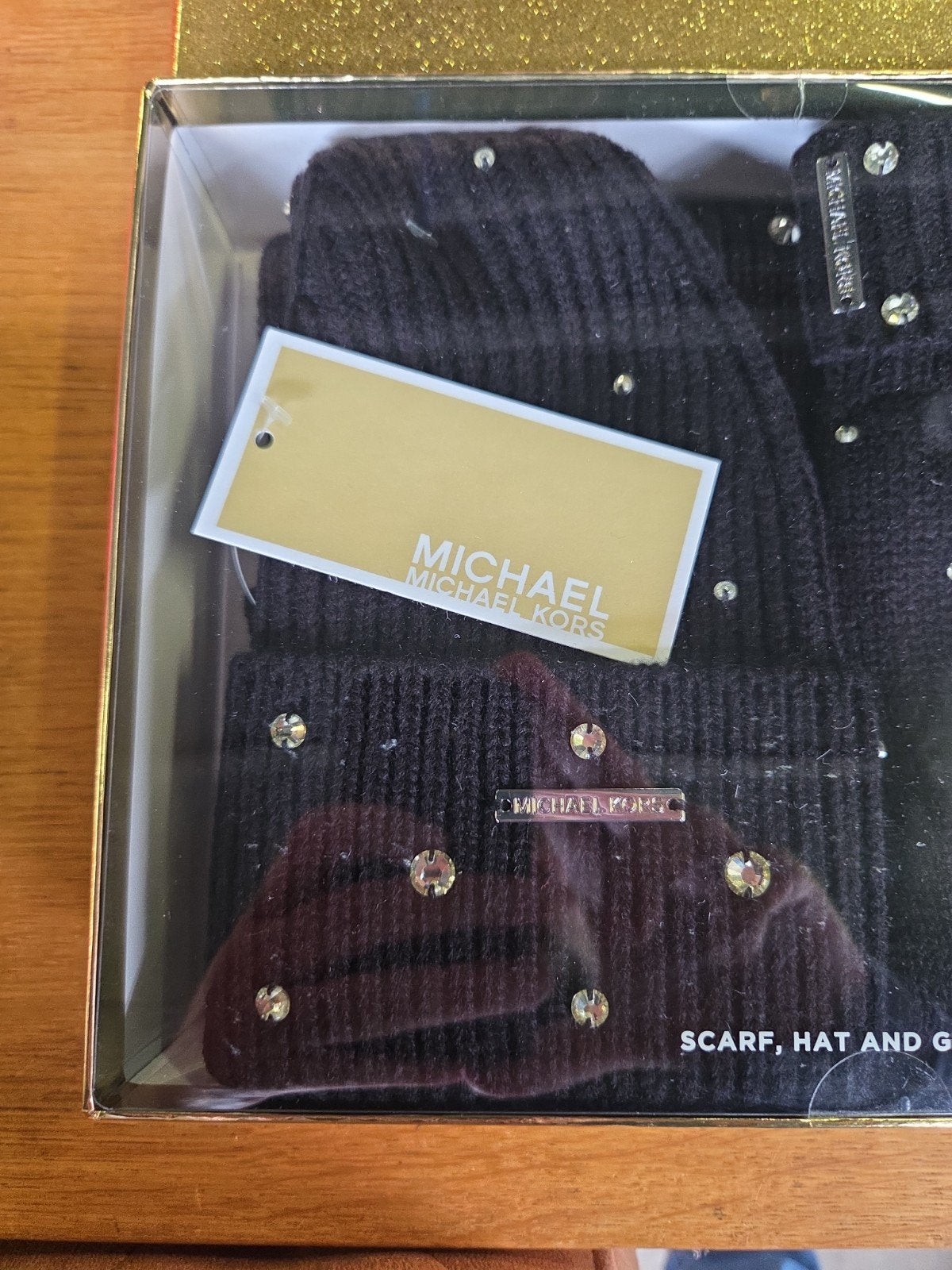 Michael Kors scarf hat gloves set, Kleding | Dames, Mutsen, Sjaals en Handschoenen, Nieuw, Ophalen of Verzenden, X, Sjaal