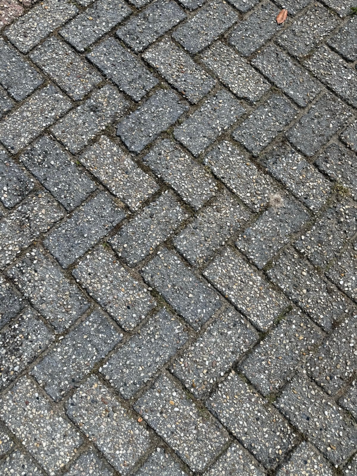 Gebruikte betonnen klinkers (8cm dik) voor terras of oprit, Gebruikt, Klinkers, Ophalen of Verzenden, 10 m² of meer