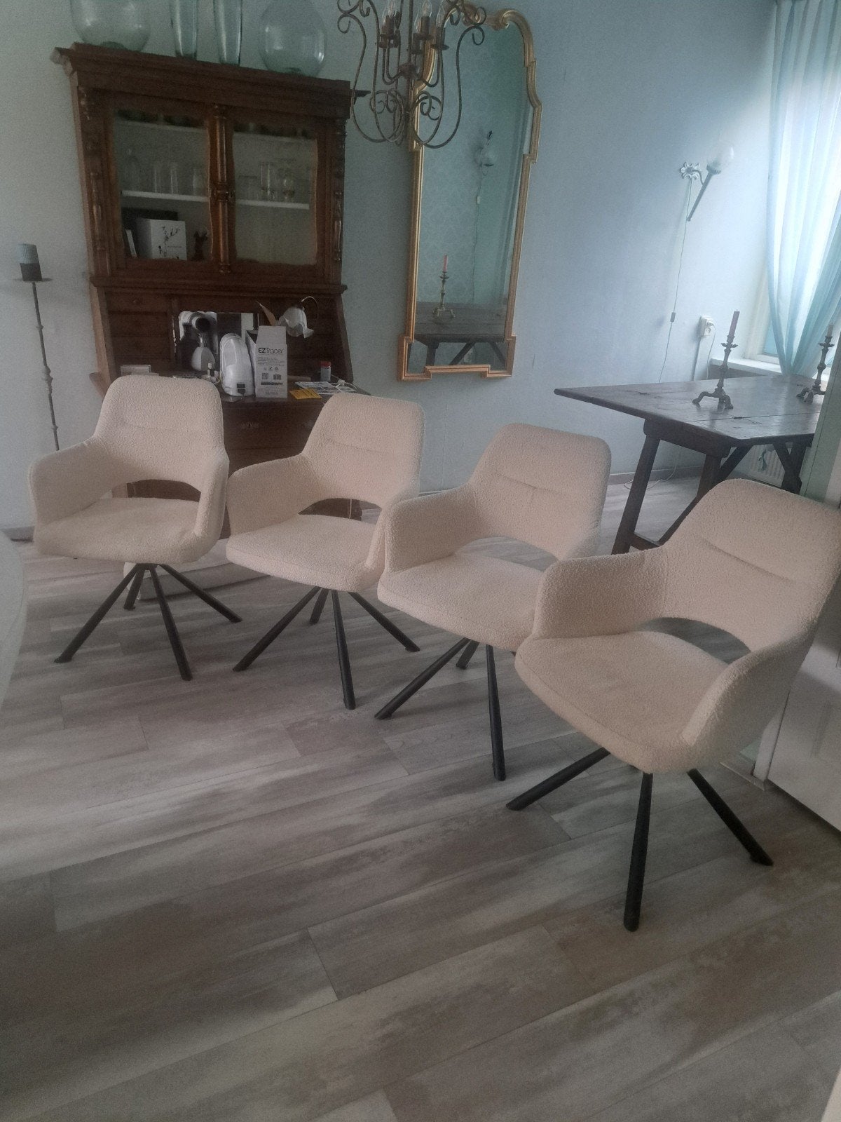 4x Teddy Bouclé Eetkamerstoelen - Crème Wit, Ophalen, Modern, Scandinavisch, Wit, Zo goed als nieuw