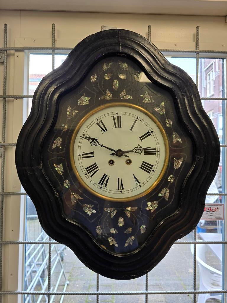 Oeil de Boeuf wandklok, ca 1850, werkt, 60x50x14, Antiek en Kunst, Ophalen