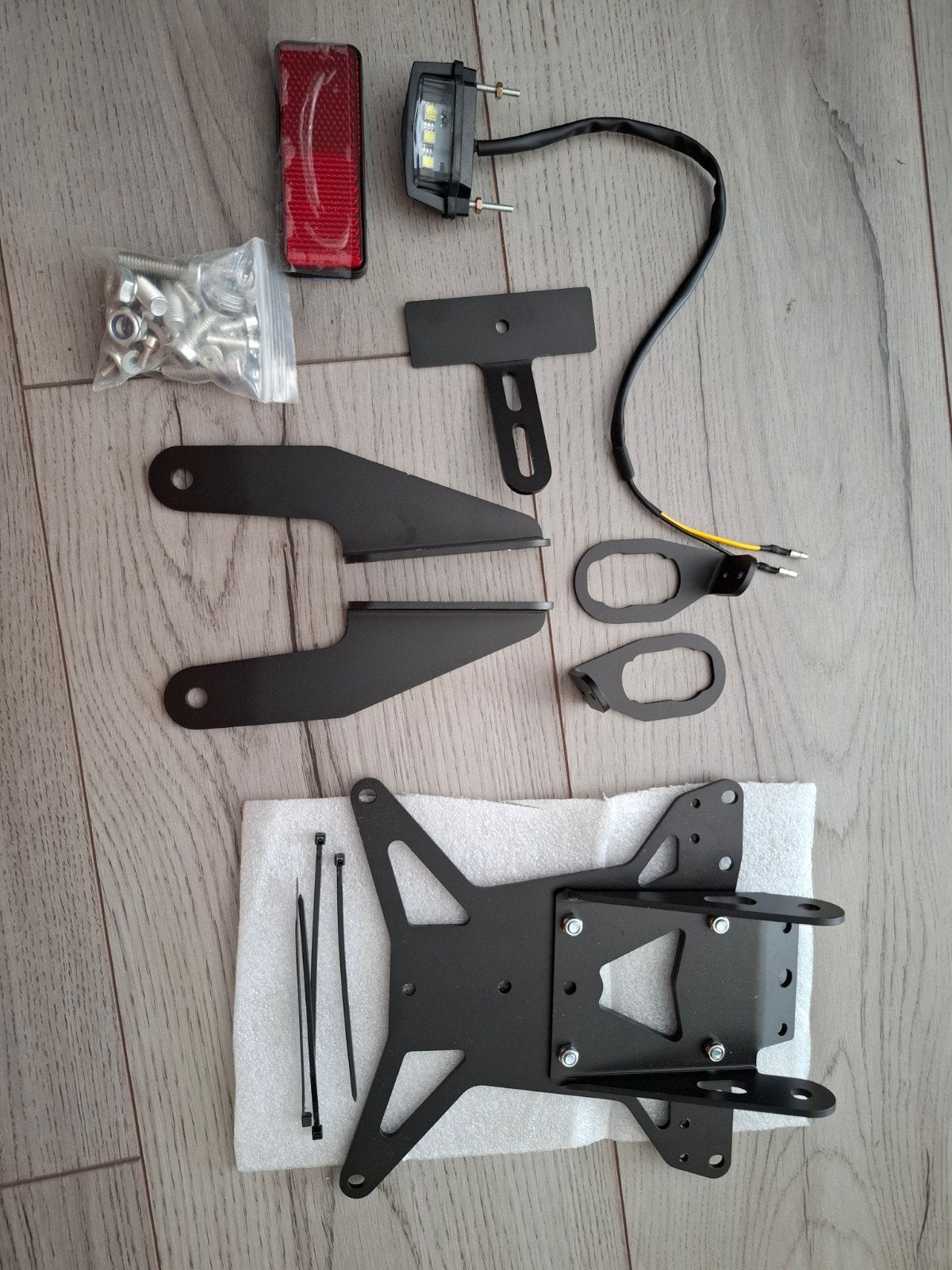 Korte kentekenplaathouder / Tail Tidy - Honda CB650R & CBR65, Ophalen of Verzenden