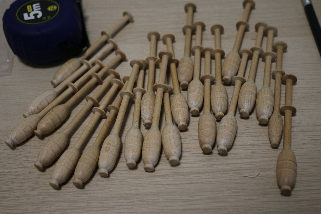 22  kantklossen, Ophalen of Verzenden, Zo goed als nieuw, Klos(sen)