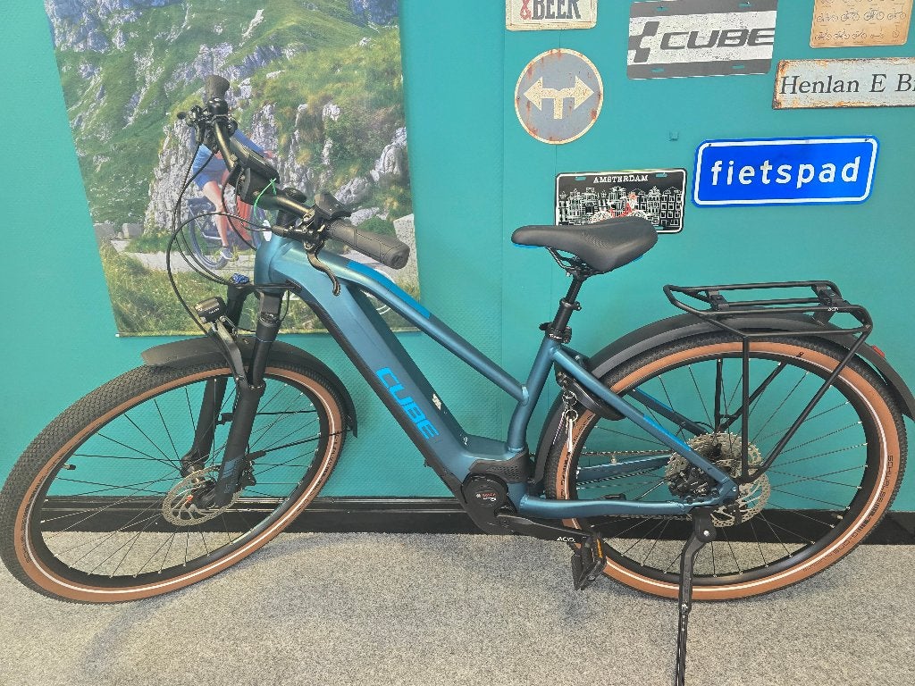Elektrische fiets ,, betaalbaar en met weinig km ,,, Fietsen en Brommers, Elektrische fietsen, Ophalen, Zo goed als nieuw, 50 km per accu of meer
