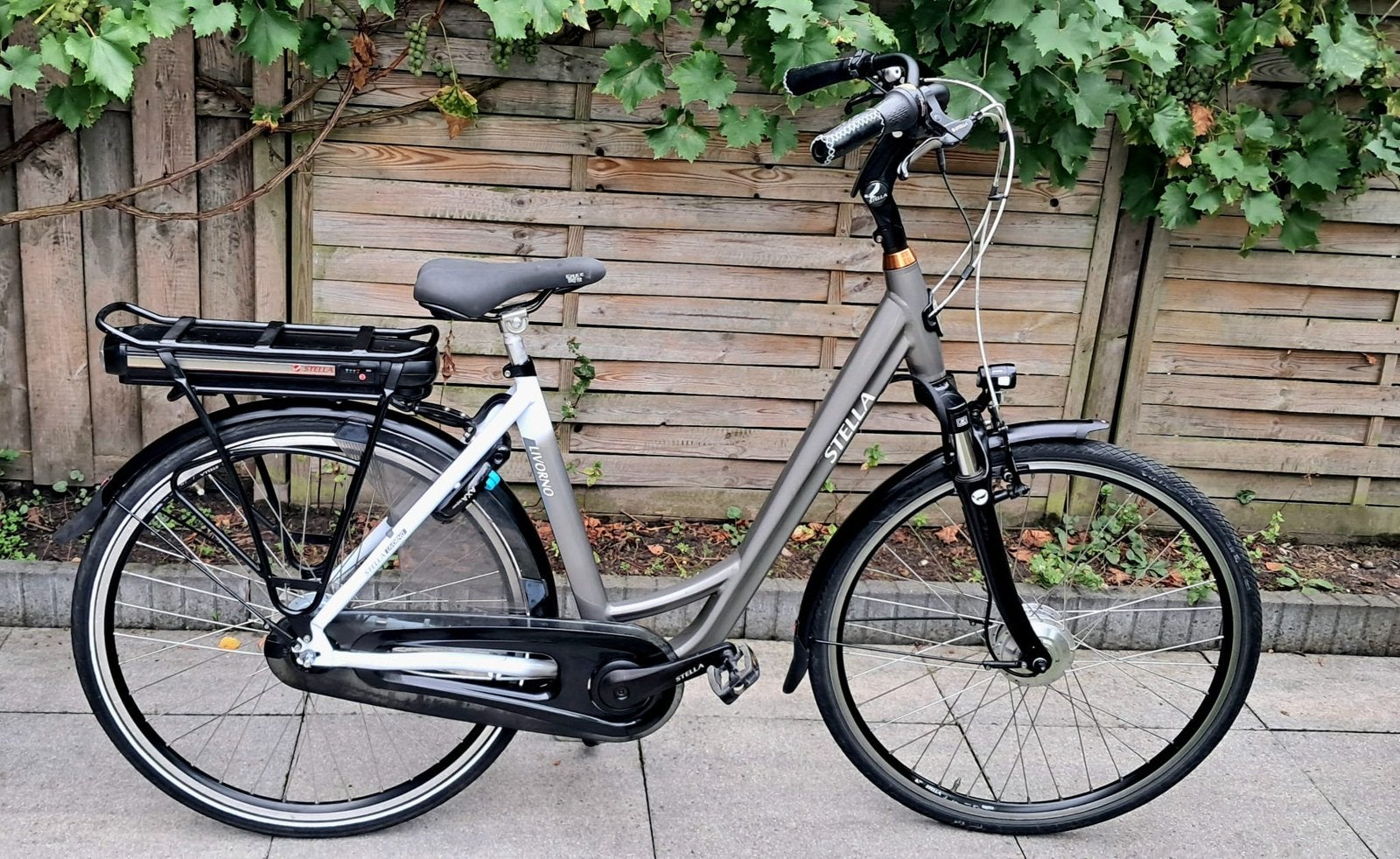 Zeer nette stella Livorno elektrische fiets., Zo goed als nieuw, 51 tot 55 cm, 50 km per accu of meer, Ophalen