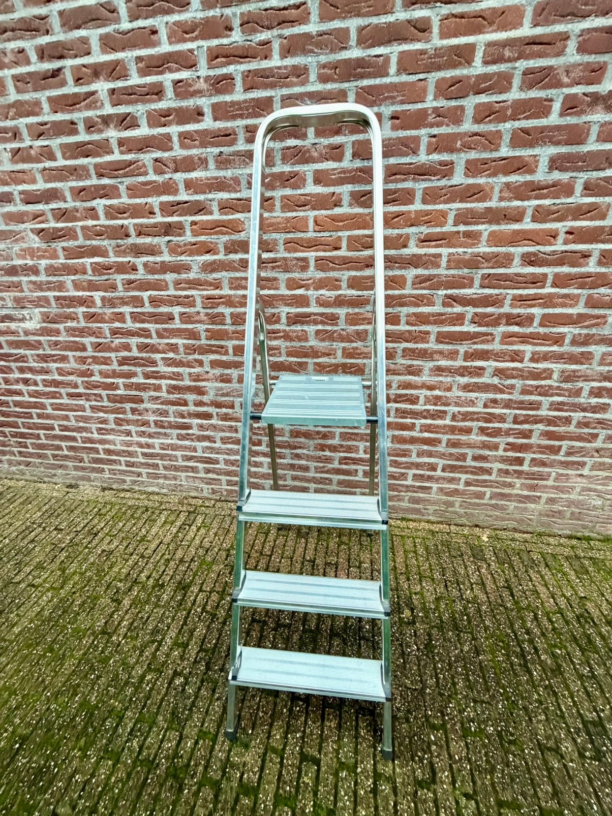 Tomado Aluminium Huishoudtrap Model 2100 - Z.G.A.N., Ophalen, Zo goed als nieuw