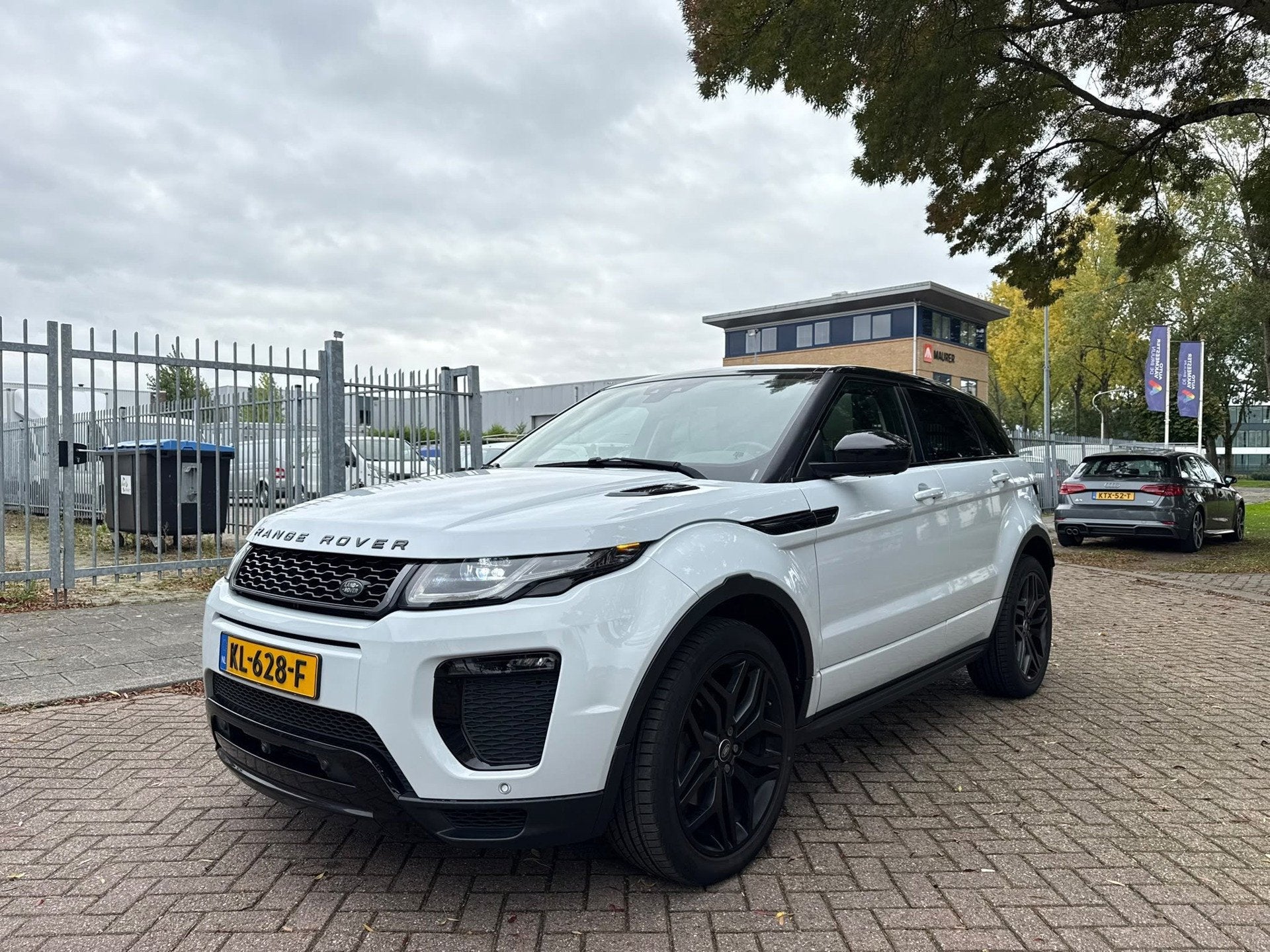 Land Rover Range Rover Evoque 2.0 TD4 Autobiography 2016 | P, Auto's, Automaat, Panoramadak, Gebruikt, Euro 6