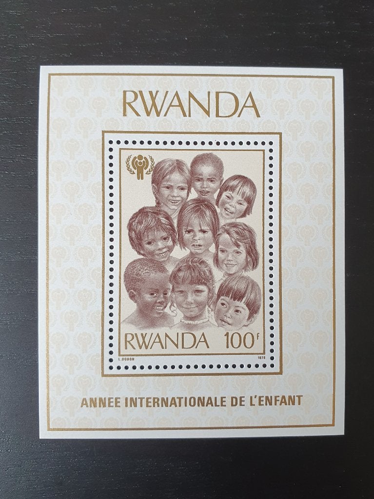 Rwanda 1979 UNICEF Jaar van het Kind Michel blok 86 postfris, Postzegels en Munten, Verzenden, Overige landen, Postfris