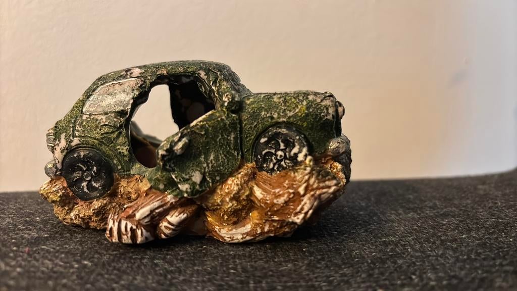 Mooie ‘oude’ auto voor aquarium, Dieren en Toebehoren, Ophalen of Verzenden, Zo goed als nieuw