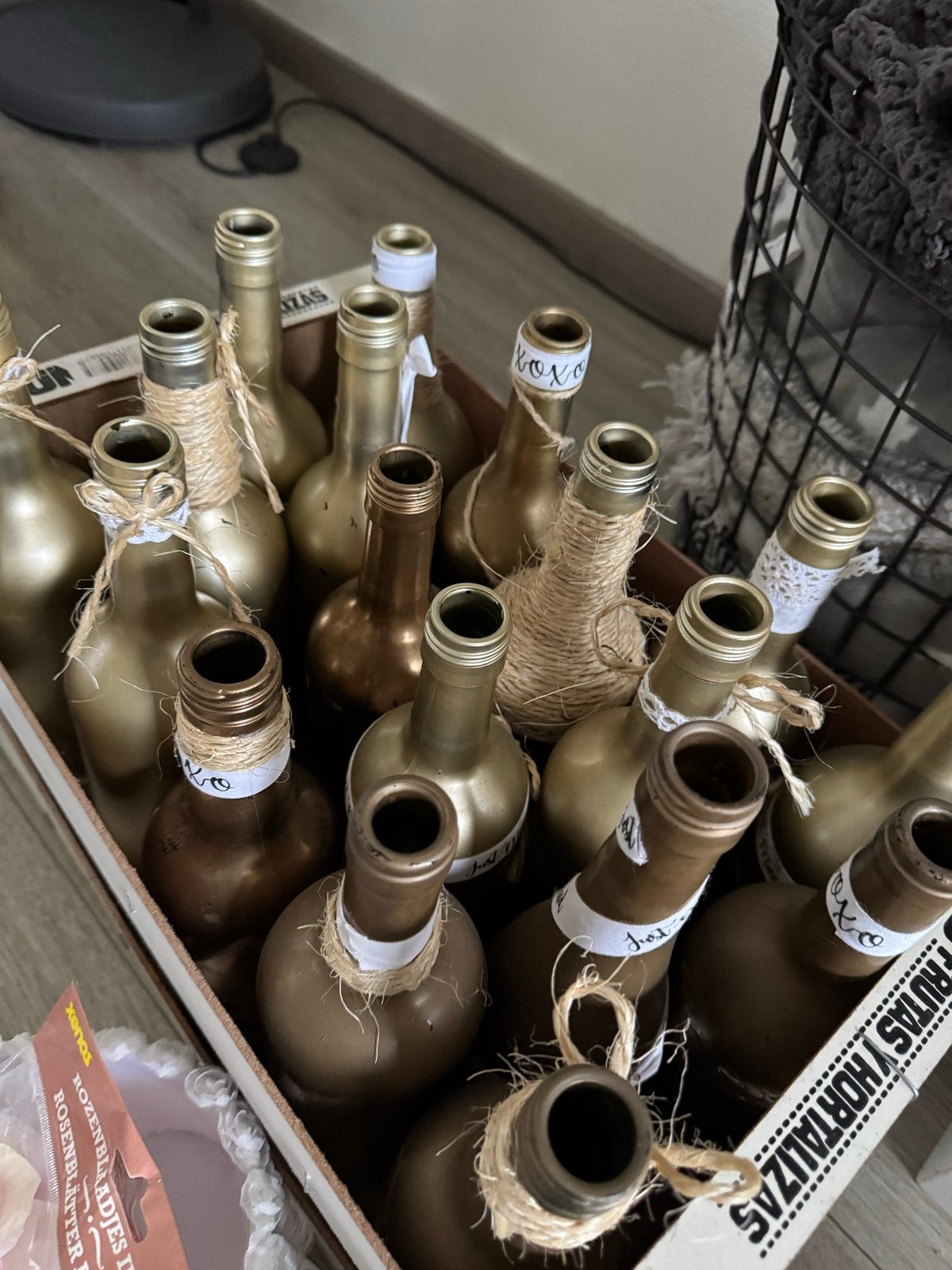 Gouden en bronzen decoratieve flessen, Ophalen, Gebruikt, Goud, Glas