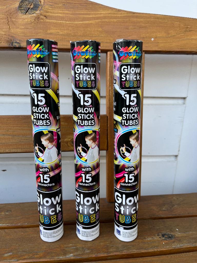 3 tubes Grafix glow sticks 15x met connectors, Ophalen of Verzenden, Nieuw, Versiering