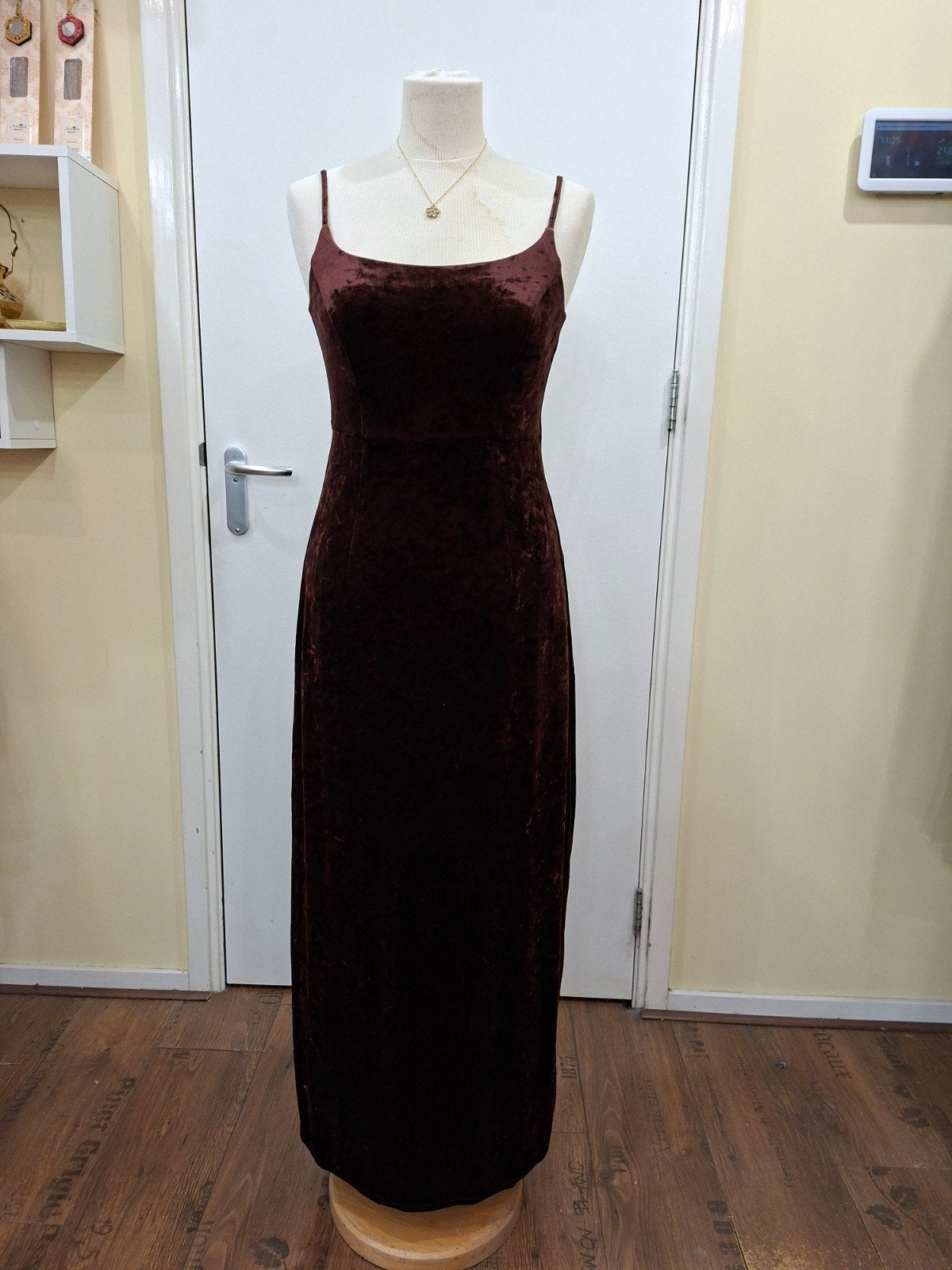 Elegante fluwelen maxi-jurk in bruin/bordeau, Bruin, Expresso, Ophalen of Verzenden, Zo goed als nieuw