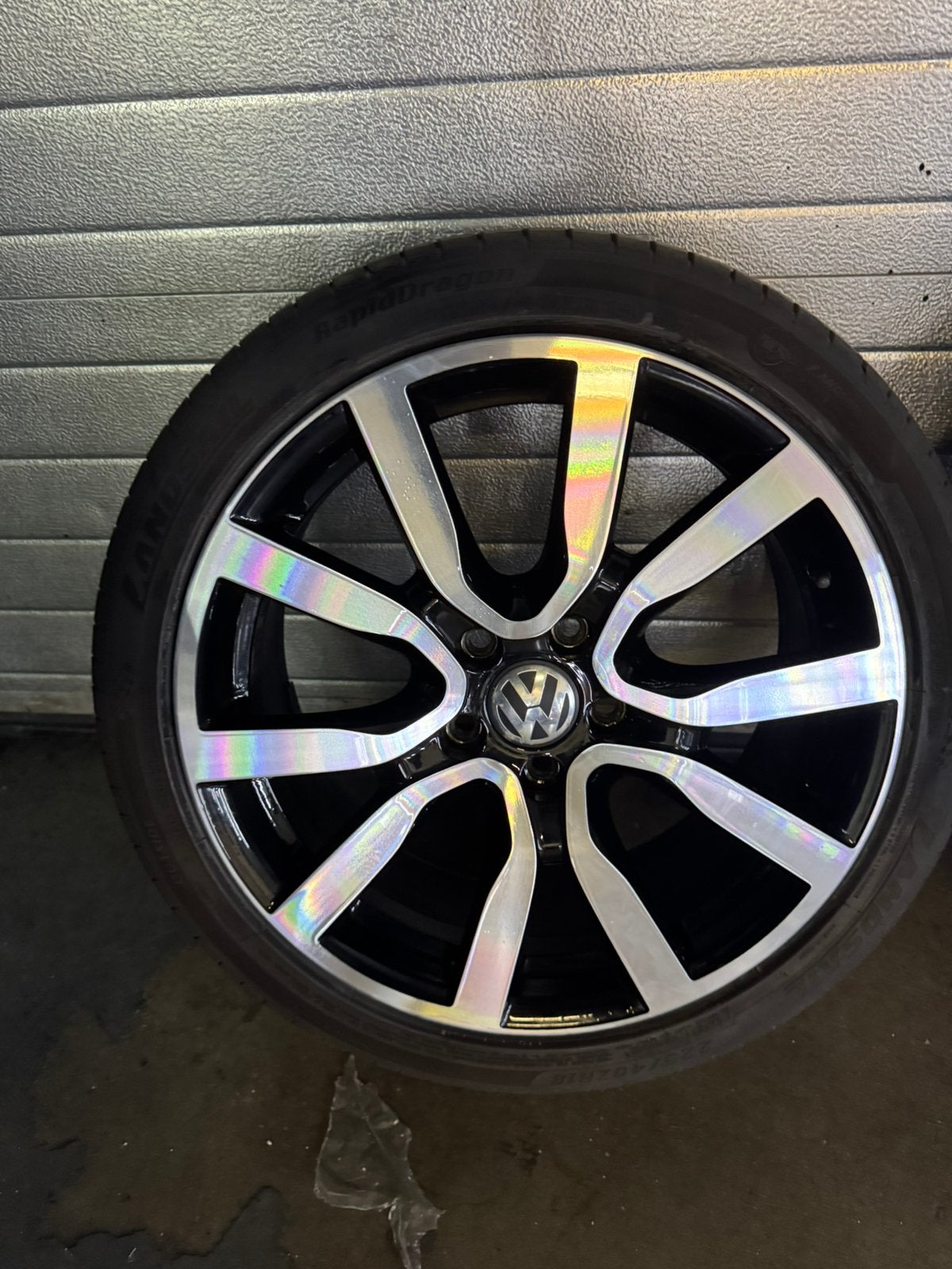 Originele Vw Serron Velgen 225 40 18 5x112 Golf 7 8 Caddy, Auto-onderdelen, Banden en Velgen, 18 inch, Gebruikt, Total Car Expert