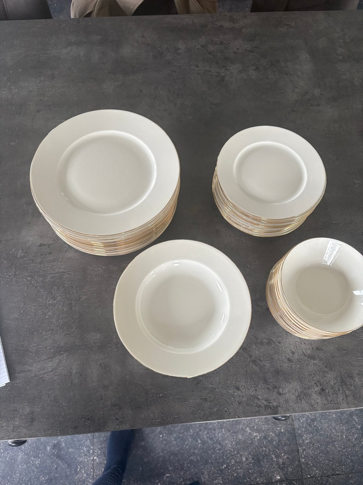 Madame Coco New Bone Servies - Borden en Kommen, Ophalen, Overige merken, Klassiek, Zo goed als nieuw