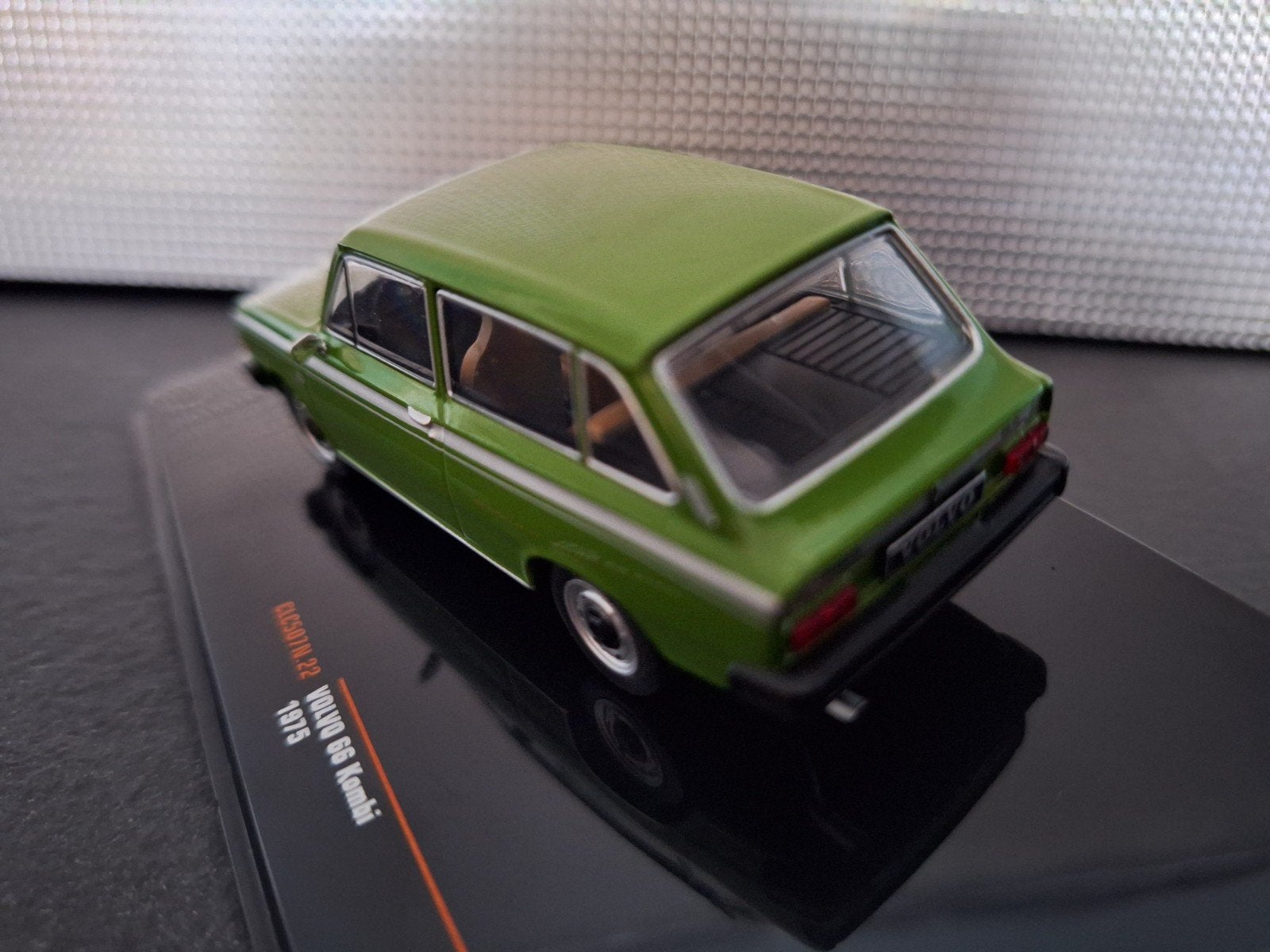 Volvo 66 Combi 1975 Schaal 1:43, Hobby en Vrije tijd, Overige merken, IXO, IXO, Nieuw