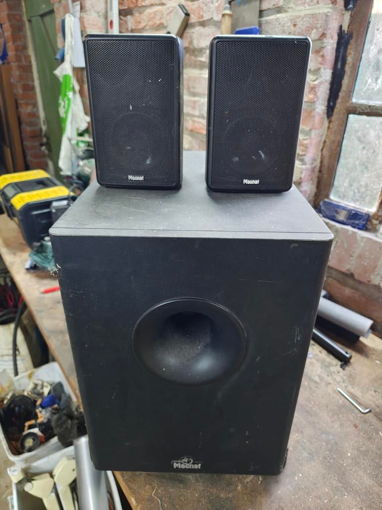 Magnat 2.1 luidspreker-set, Gebruikt, 2.1-systeem, Overige spelers, 40 tot 70 watt