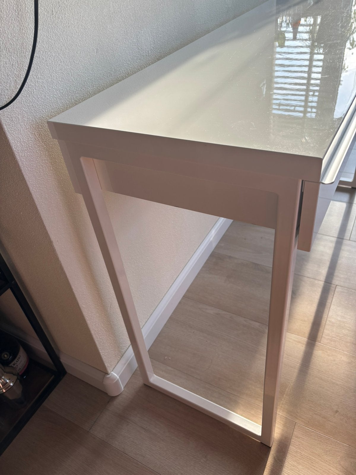 Wit IKEA bureau, Ophalen, Met lades, Gebruikt, Wit
