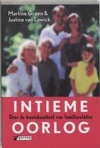 Intieme oorlog - M Groen/J van Lawick, Ophalen of Verzenden, Gelezen