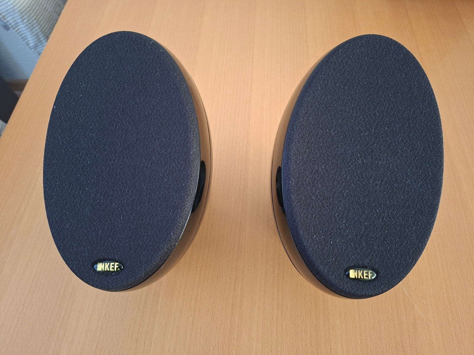 2x KEF HTS3001SE (SP3513) speakers – Nette staat!, Geschikt voor surround/home cinema, Ophalen of Verzenden, Zo goed als nieuw