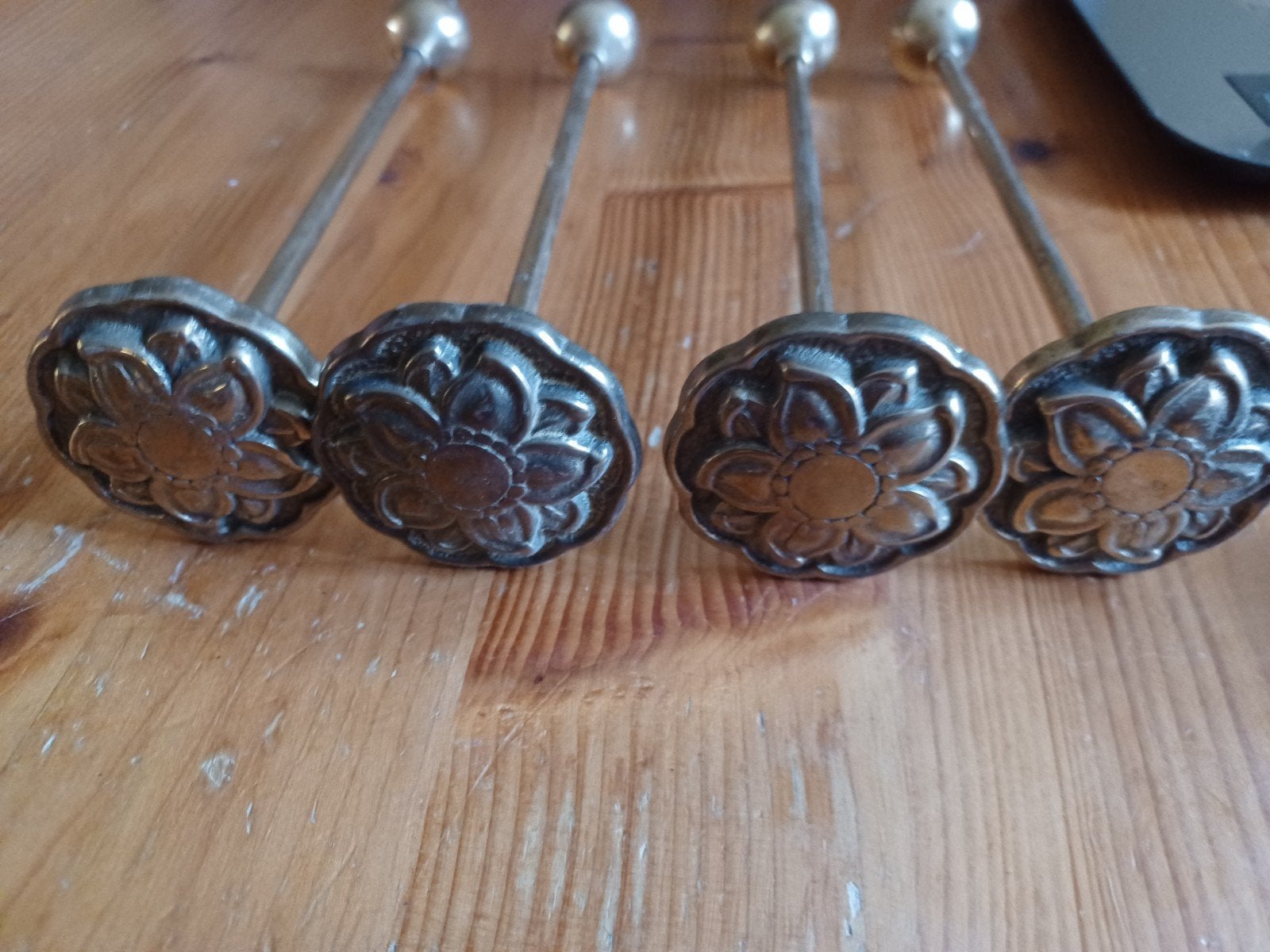 4  messing gordijn hanger knoppen handgrepen, Ophalen of Verzenden