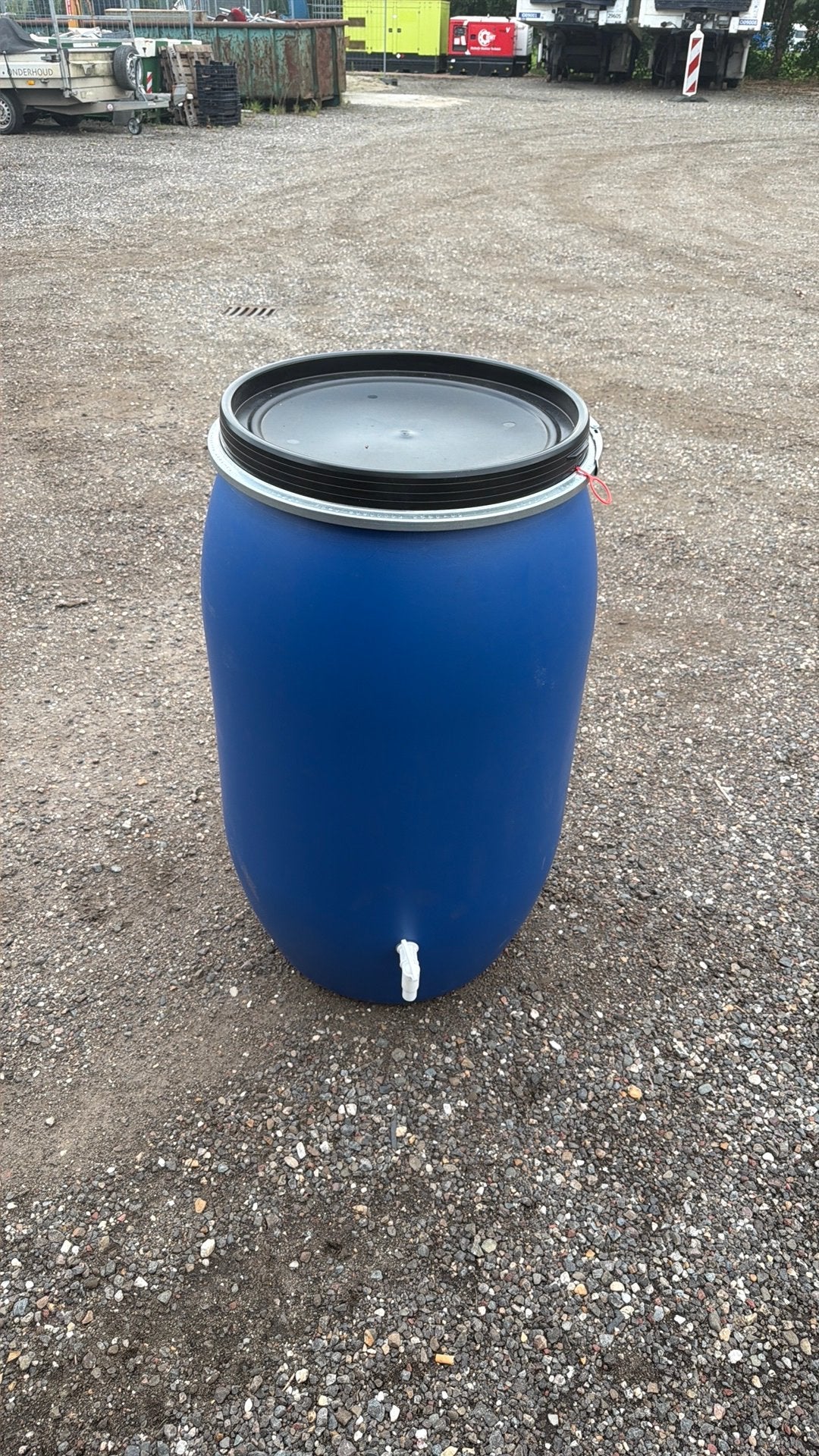 220 liter regenton, Tuin en Terras, Ophalen, Z, Z, Zo goed als nieuw