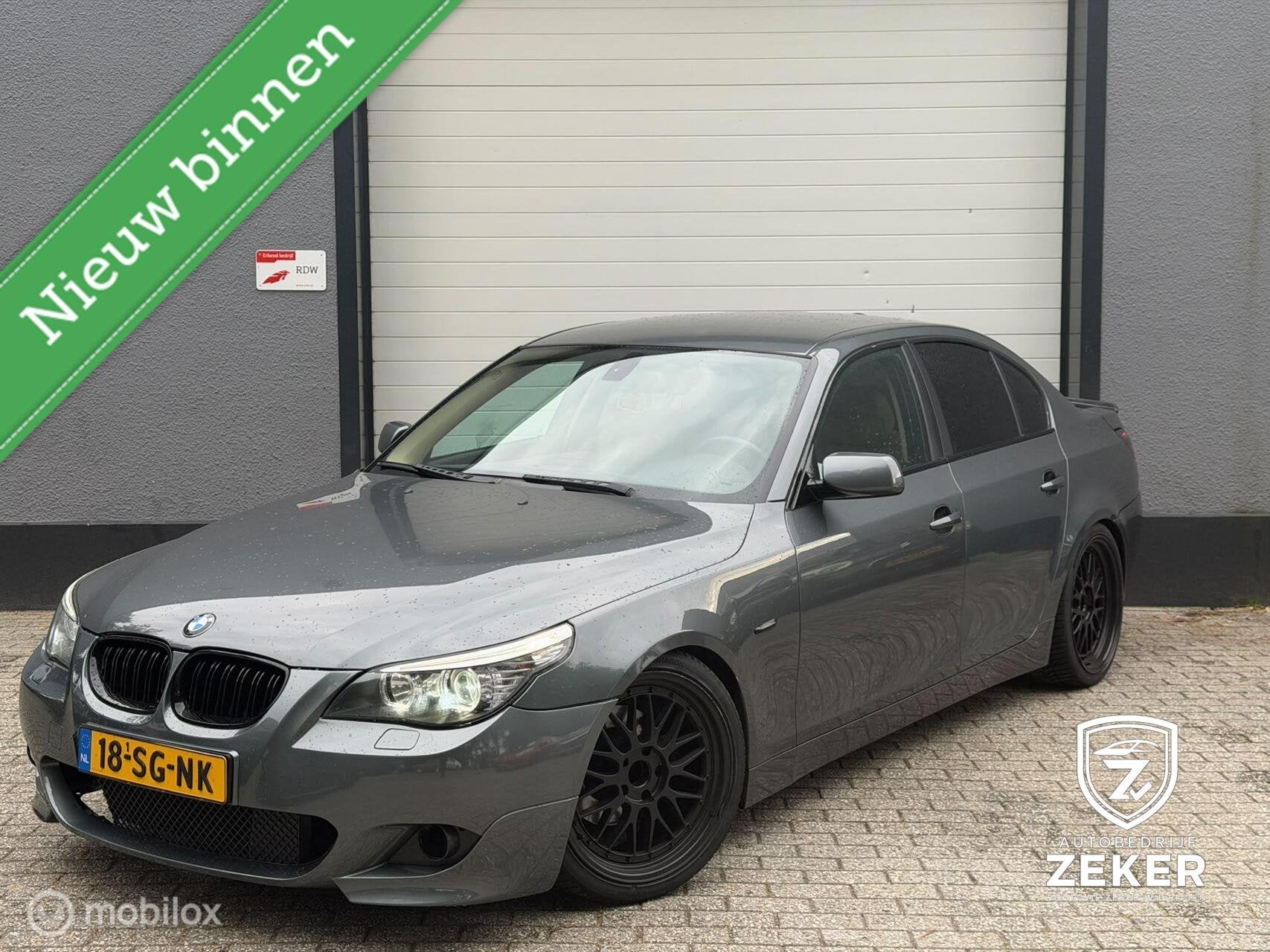 BMW 5-serie 523i Executive / m pakket / automaat / leer /, Auto's, BMW, Automaat, Achterwielaandrijving, 2497 cc, Automatische klimaatregeling