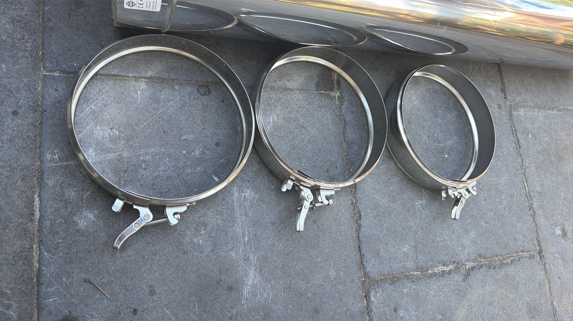 Drie klembanden voor dubbelwandige RVS kachelpijp 150/200mm, Huis en Inrichting, Kachels, Ophalen of Verzenden, Vrijstaand, Hout