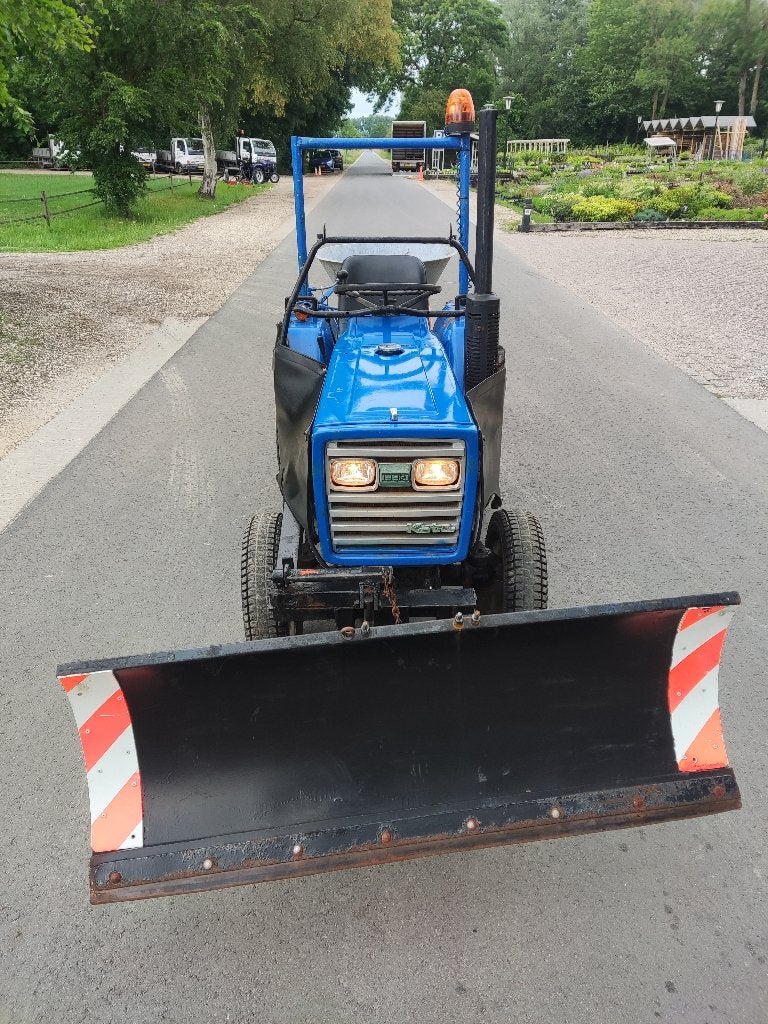 ISEKI tractor (TU1600 (winterdienst)) en een YANMAR tractor, Overige merken, Gebruikt, Tot 80 Pk, Tot 2500