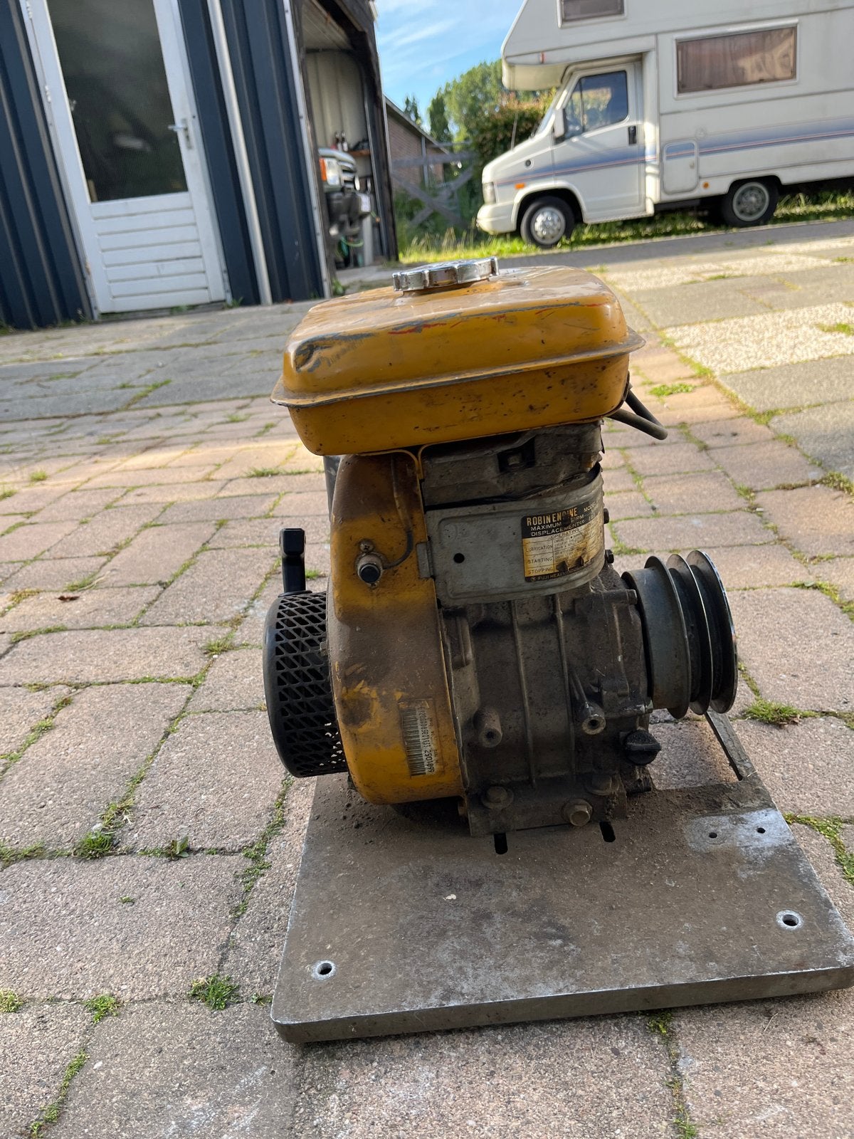 Robin Engine EY20D - Benzine motor, Ophalen of Verzenden, Gebruikt, Benzinemotor, 1800 rpm of meer