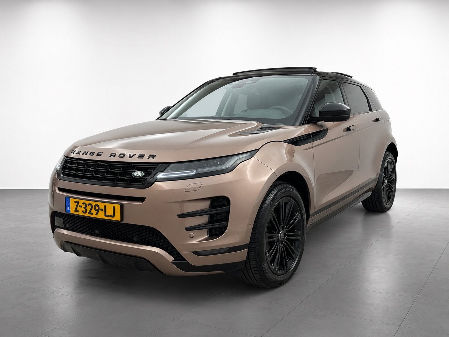 Range rover Evoque Facelift! P300e Panodak Dynamic Stoelvent