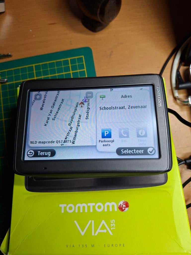 TomTom VIA 135 M Europa Navigatiesysteem, Ophalen of Verzenden, Zo goed als nieuw