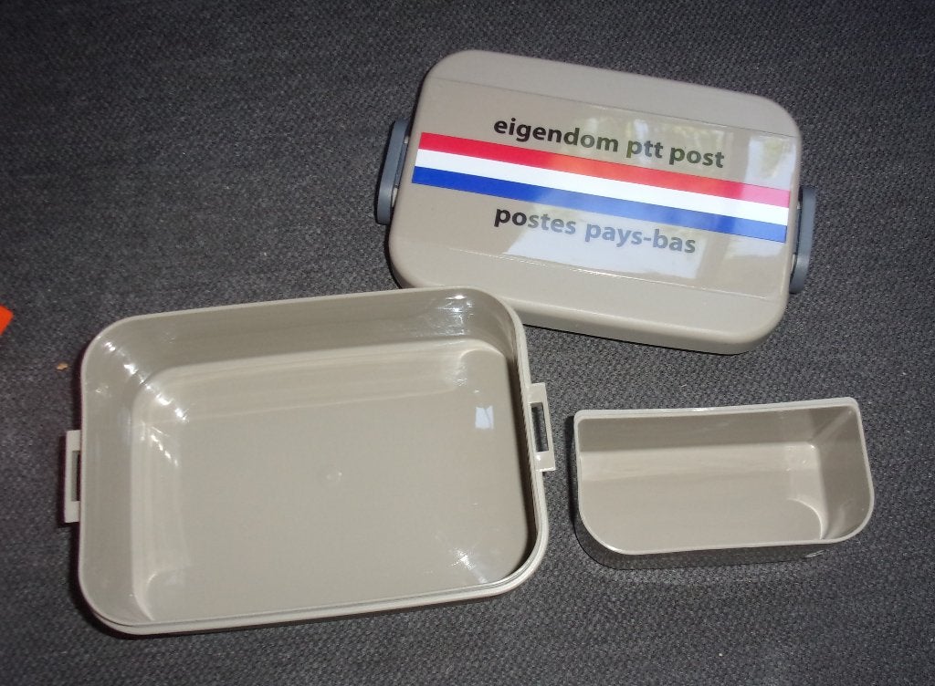 Broodtrommel met binnenbakje ptt post, Verzamelen, Ophalen of Verzenden, Nieuw, Gebruiksvoorwerp