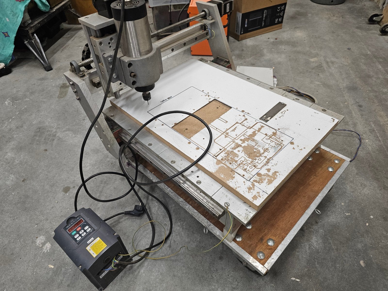 CNC freesmachine met accessoires, Ophalen, Gebruikt, Onbekend, Bovenfrees