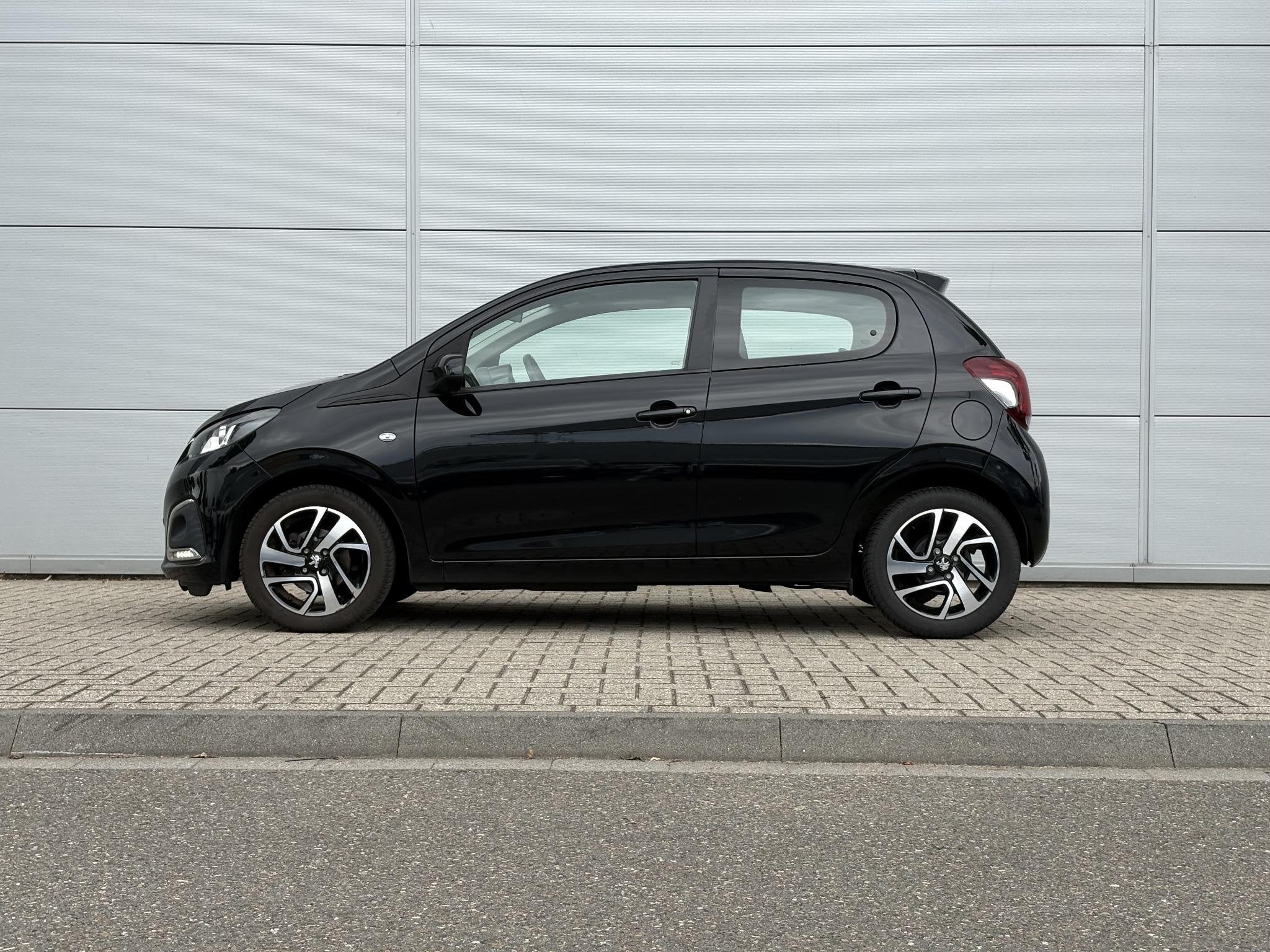 Peugeot 108 1.0 e-VTi Blue Lease Executive | Camera | Cruise, Voorwielaandrijving, 12 maanden, Stof, Gebruikt