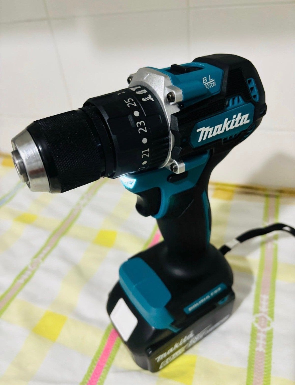 Nieuwe Makita DDF487 Accu Boor-/Schroefmachine met 2x 6.0Ah, 600 watt of meer, Variabele snelheid, Nieuw, Ophalen of Verzenden