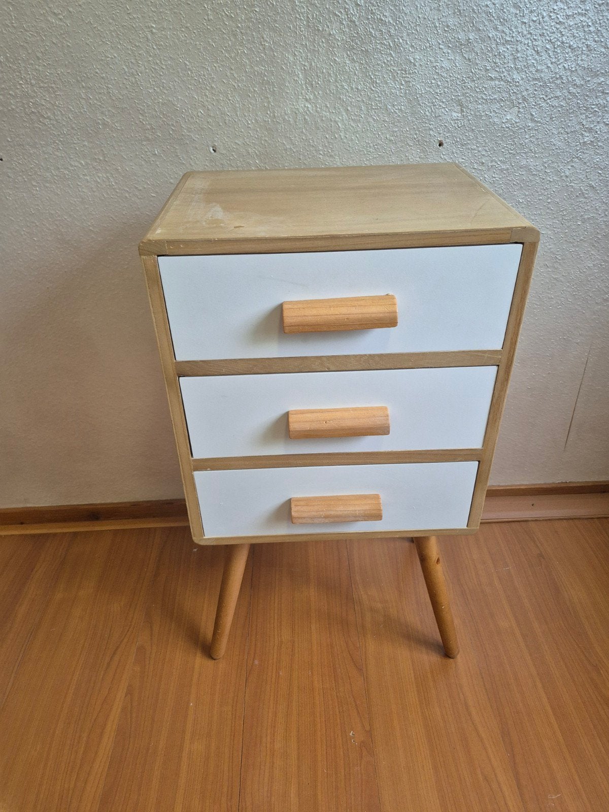 Mooi Houten nachtkastje, Ophalen, Gebruikt, Minder dan 45 cm, 70 cm of meer
