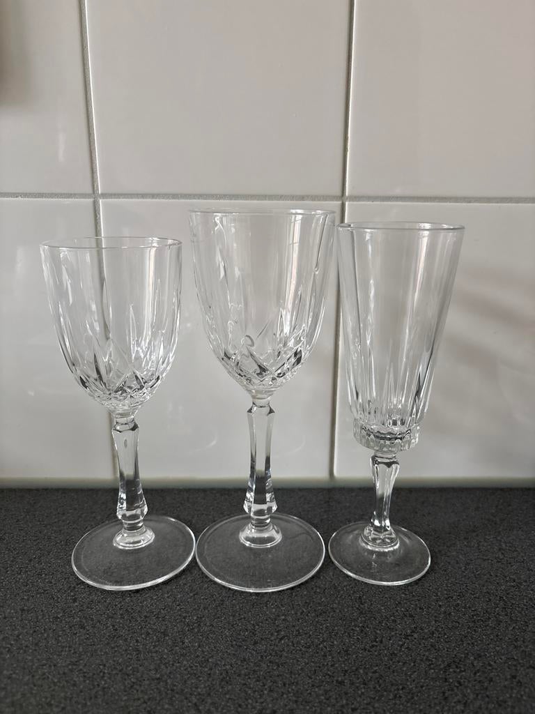 Set van 6 kristallen wijnglazen - Elegant geslepen design, Ophalen of Verzenden