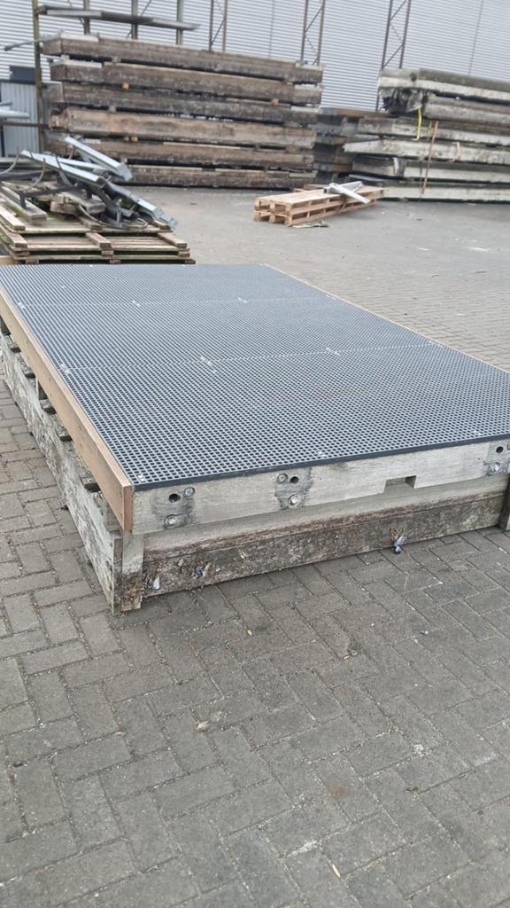 Drijvende steiger / terras breedte 2.0m1 lengte 6,0m1, Watersport en Boten, Accessoires en Onderhoud, Ophalen of Verzenden, Zo goed als nieuw