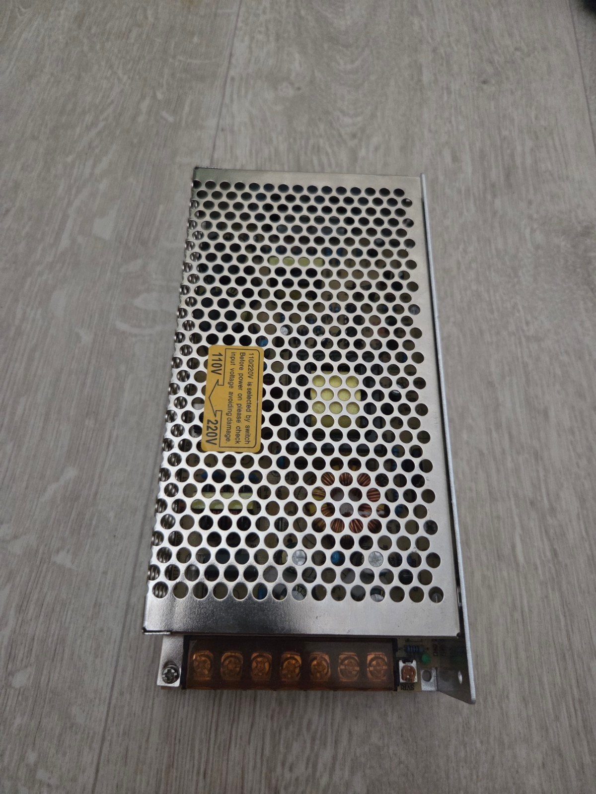 110v / 220v --> 24v voeding, Ophalen of Verzenden