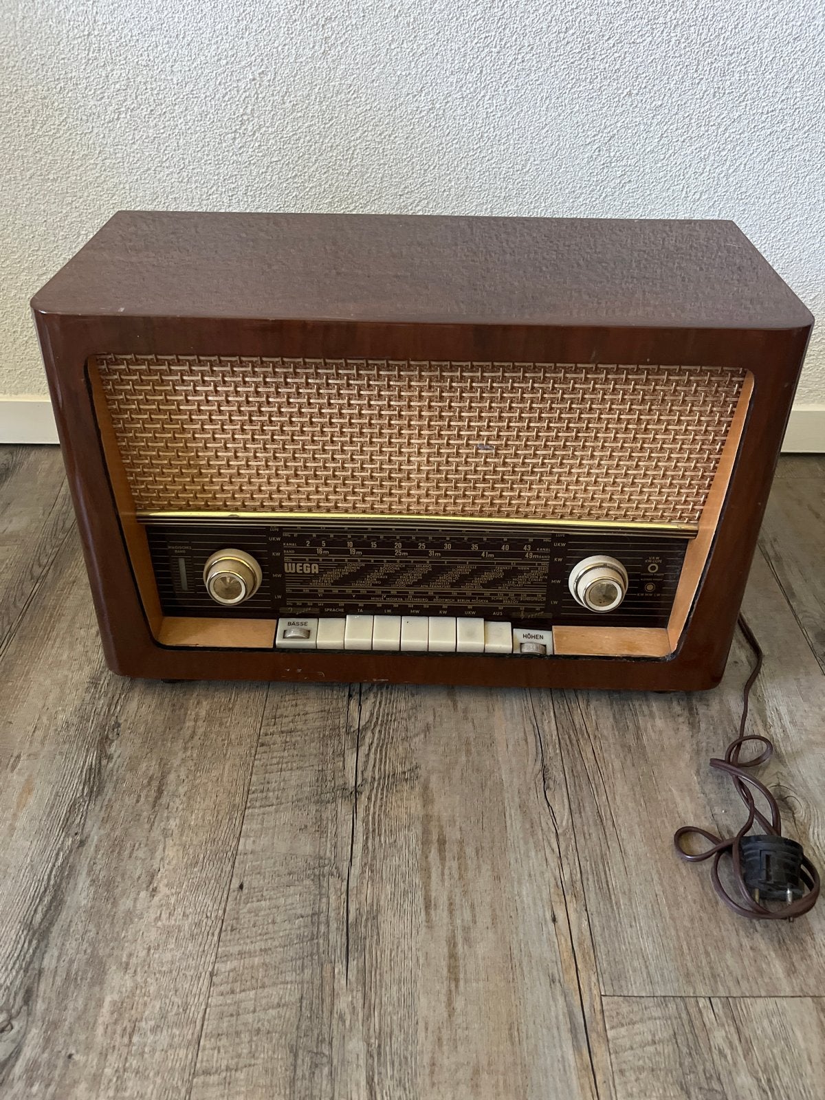 Vintage Wega Radio - Klassieke Buizenradio, Ophalen, Gebruikt, Radio
