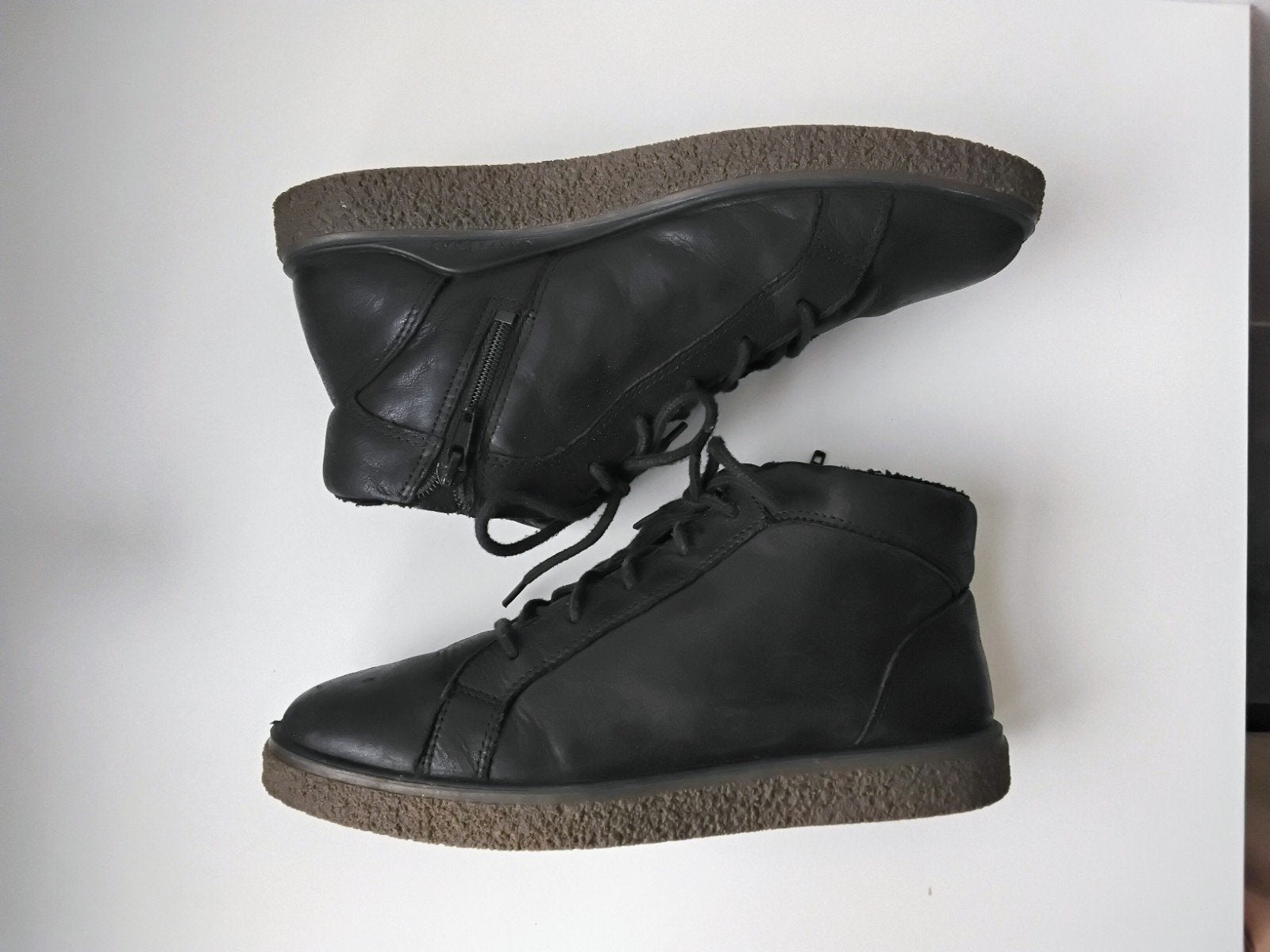 Ecco dames 39/40 zwarte leren schoenen crepe-tray zolen, Ophalen of Verzenden, Gedragen, Zwart, Sneakers of Gympen