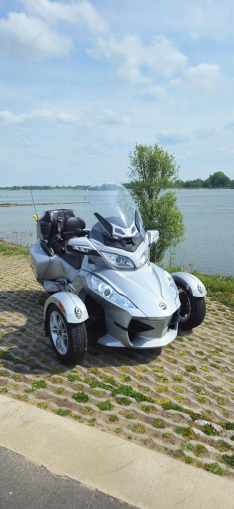 Can-Am Spyder RT 2011 - Voetgeschakeld, Zeer Nette Staat, Motoren, Quads en Trikes, 3 cilinders, Meer dan 35 kW
