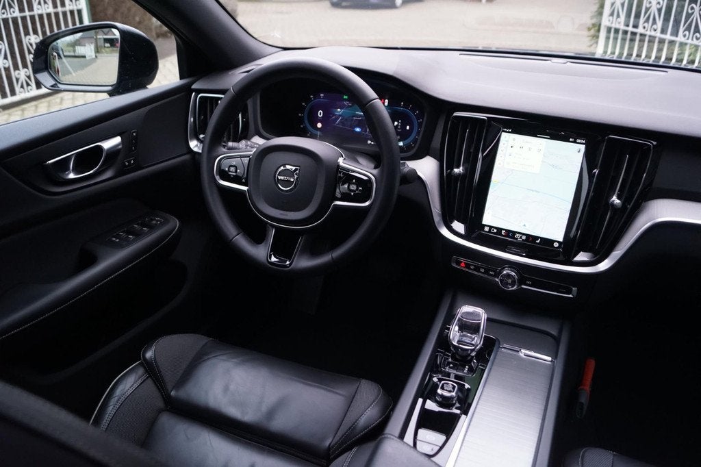 Volvo S60 2.0 B4 Plus Dark Autom Panodak Luxe Leder Sportst, 4 cilinders, 1969 cc, S60, Bedrijf