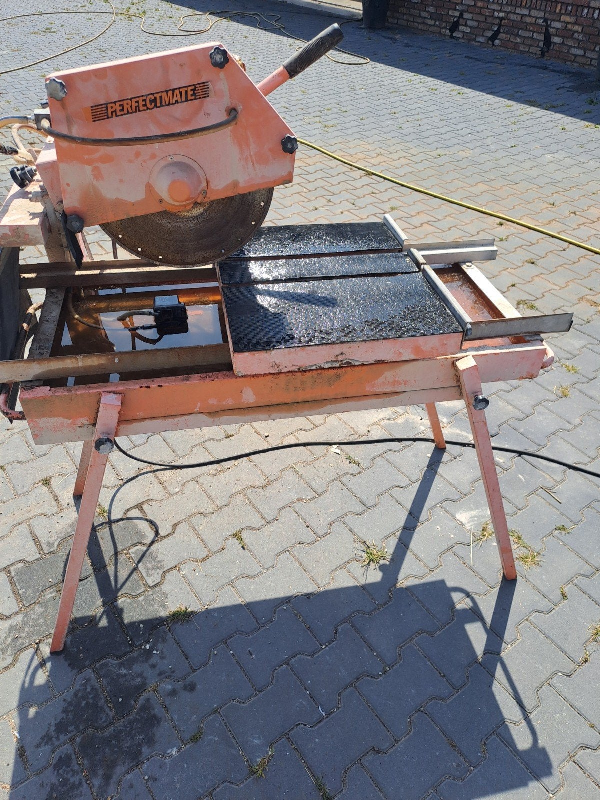 te koop steen/tegel zaag op water, Ophalen, Gebruikt, IJzer