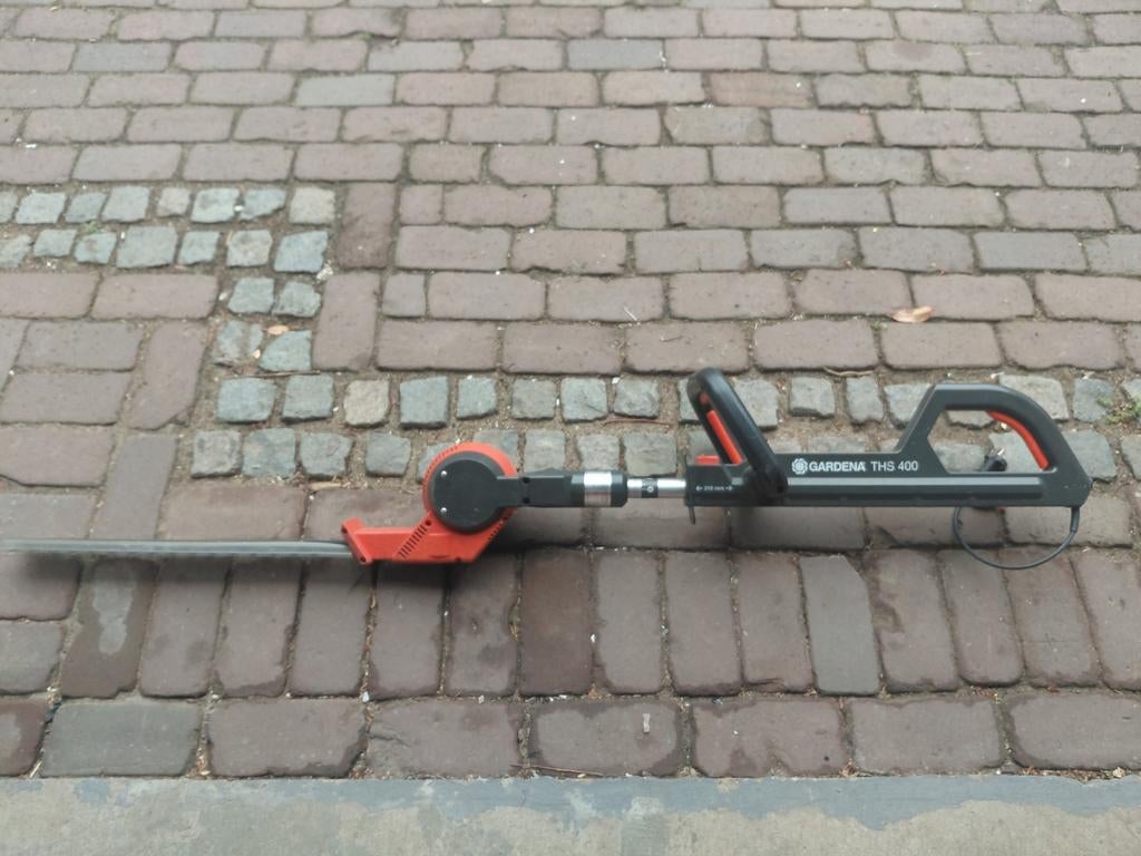 Gardena THS 400 heggenschaar - Weinig gebruikt, Ophalen, Zo goed als nieuw, Elektrisch, Gardena