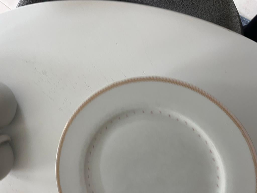 Pip Studio bord, wit met gouden rand, Huis en Inrichting, Keuken | Servies, Ophalen of Verzenden, Zo goed als nieuw, Bord(en)