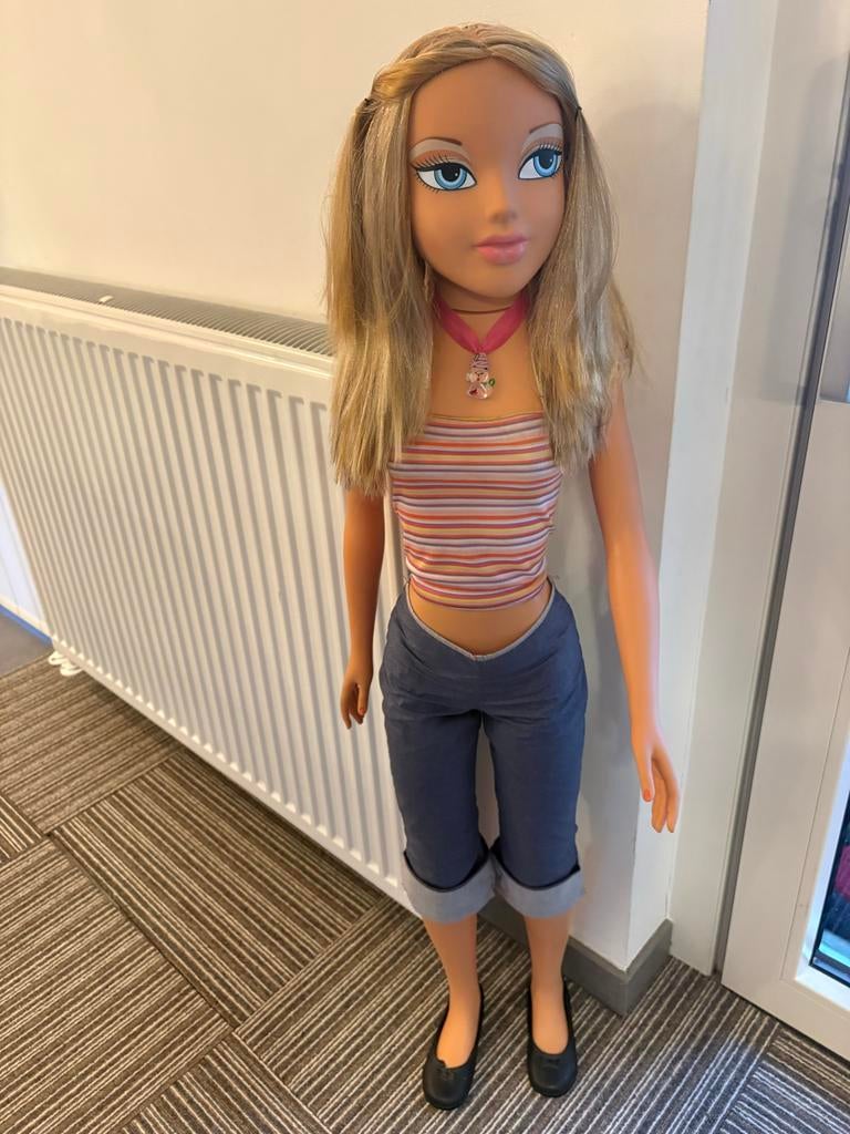 Bratzbpop Cloe van Funky Fashion makeover serie, Ophalen of Verzenden, Zo goed als nieuw, Overige typen