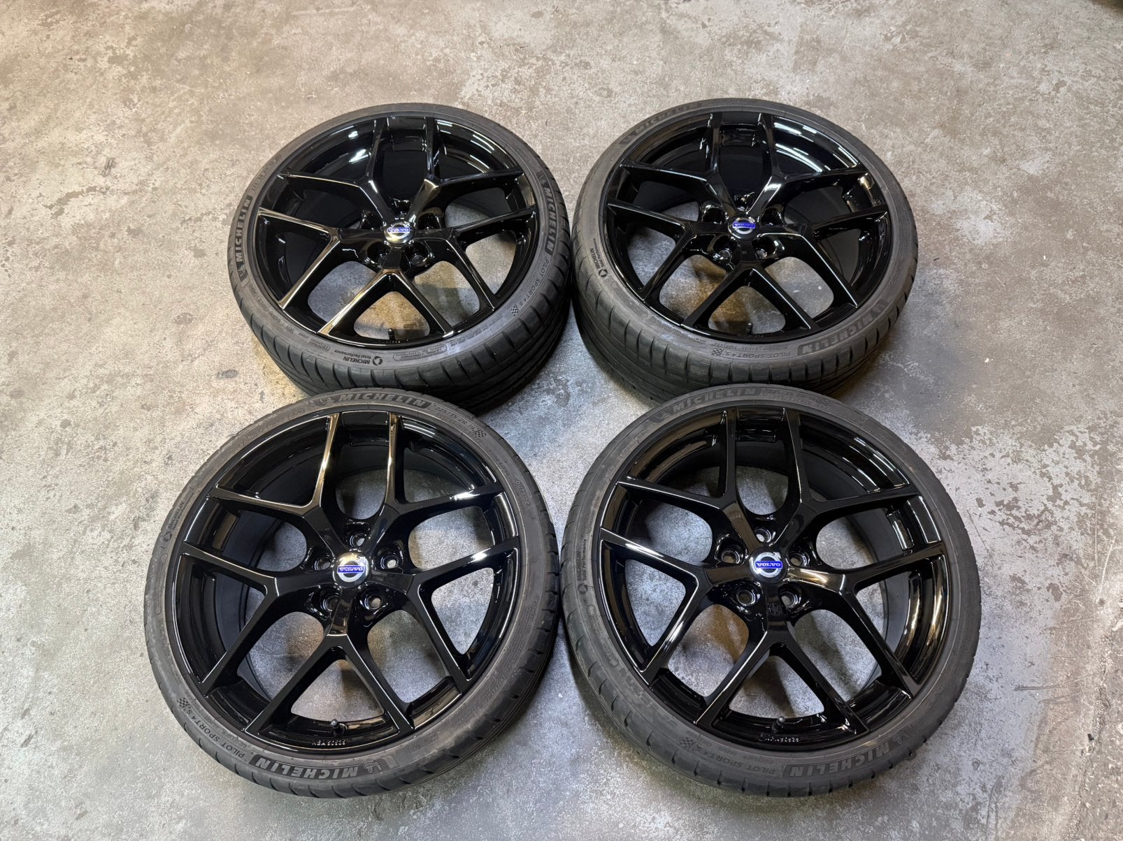 ✅ 19 inch Volvo Borbet Velgen 5x108 C30 V40 V50 S60 V70 R, 19 inch, Gebruikt, Banden en Velgen, Ophalen of Verzenden
