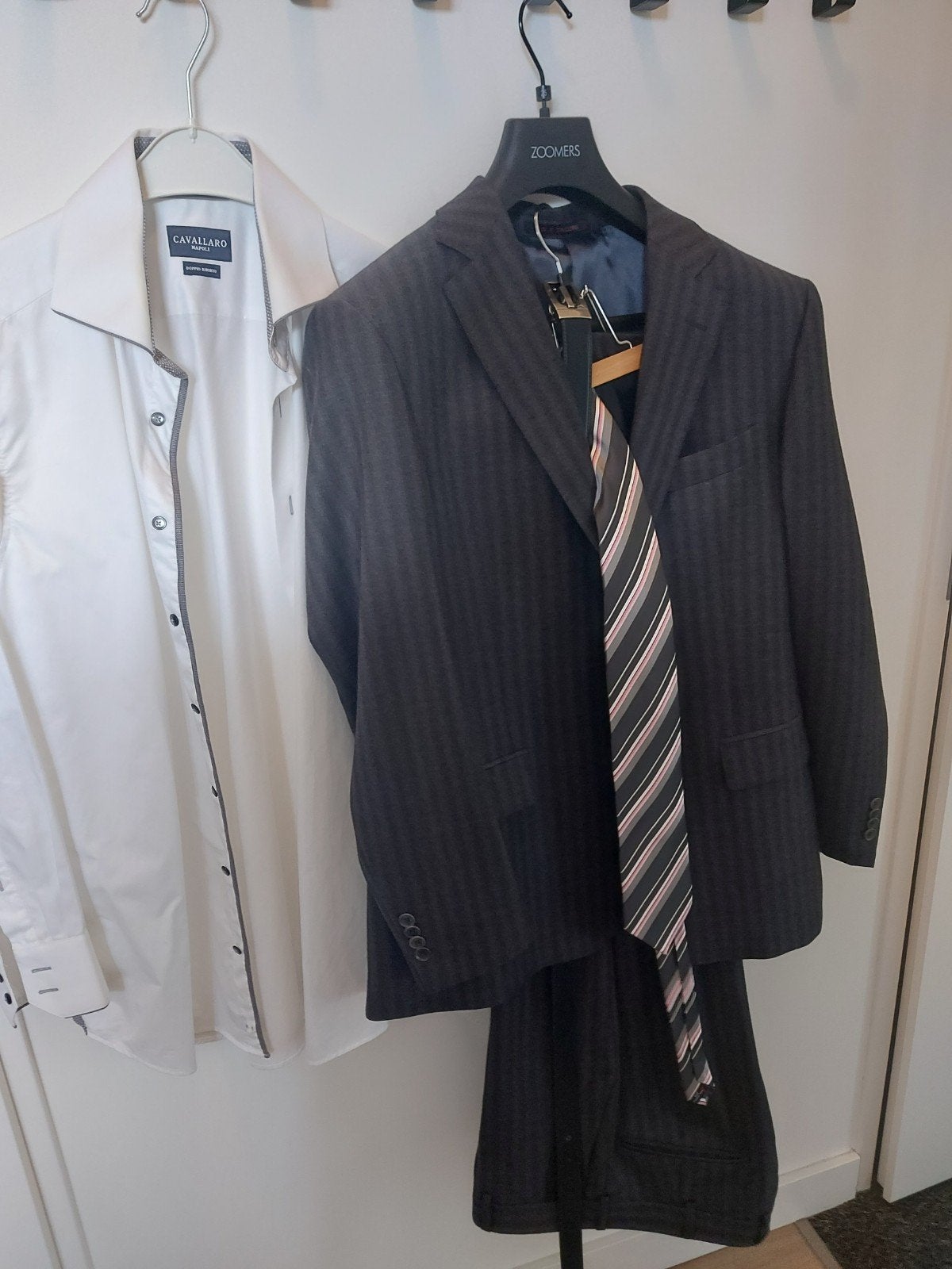 Herenpak met overhemd en stropdas - Zo goed als nieuw, Kleding | Heren, Maat 52/54 (L), Zoomers, Ophalen of Verzenden, Zo goed als nieuw